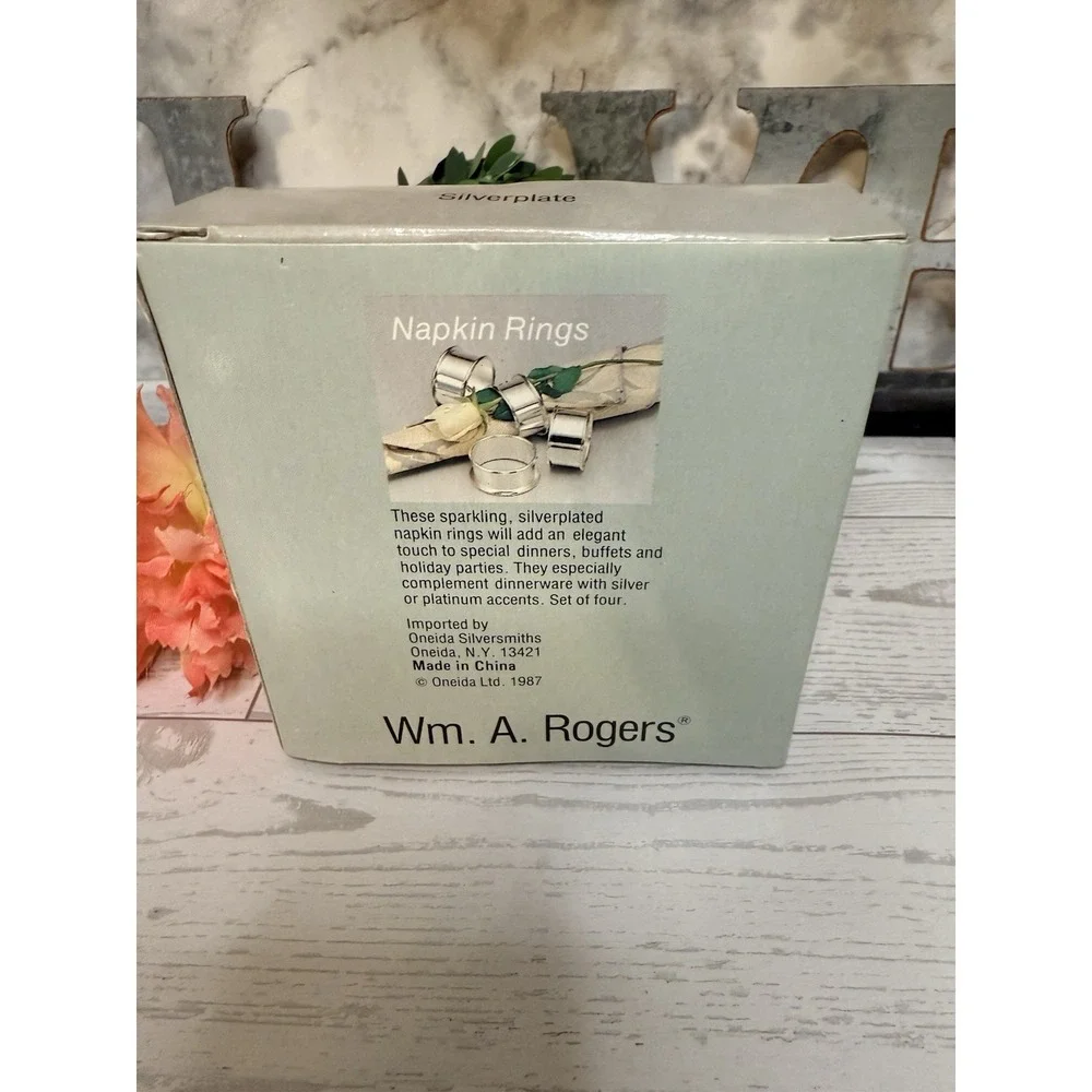Vtg Napkin Rings Wm A Rogers Elegant‎ Silverplated Set of 4 Import by Oneida NIB